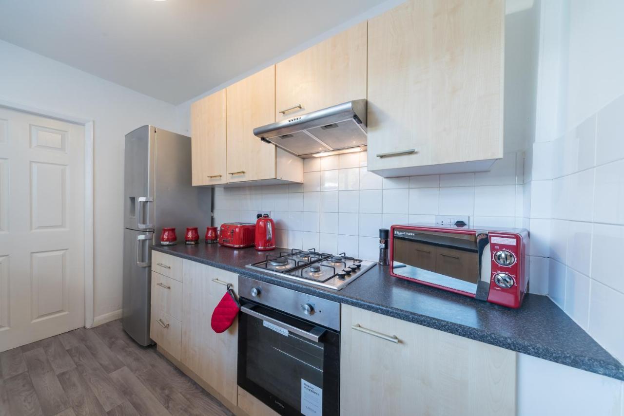 3 Bedroom Saks - 2 Living Area House In Newland Ave Hull Kingston upon Hull Exteriér fotografie