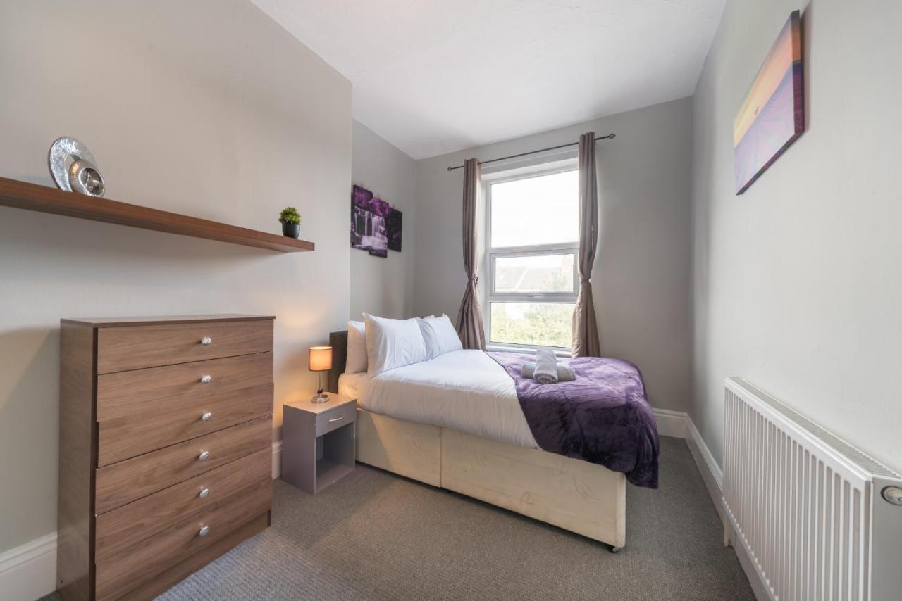 3 Bedroom Saks - 2 Living Area House In Newland Ave Hull Kingston upon Hull Exteriér fotografie