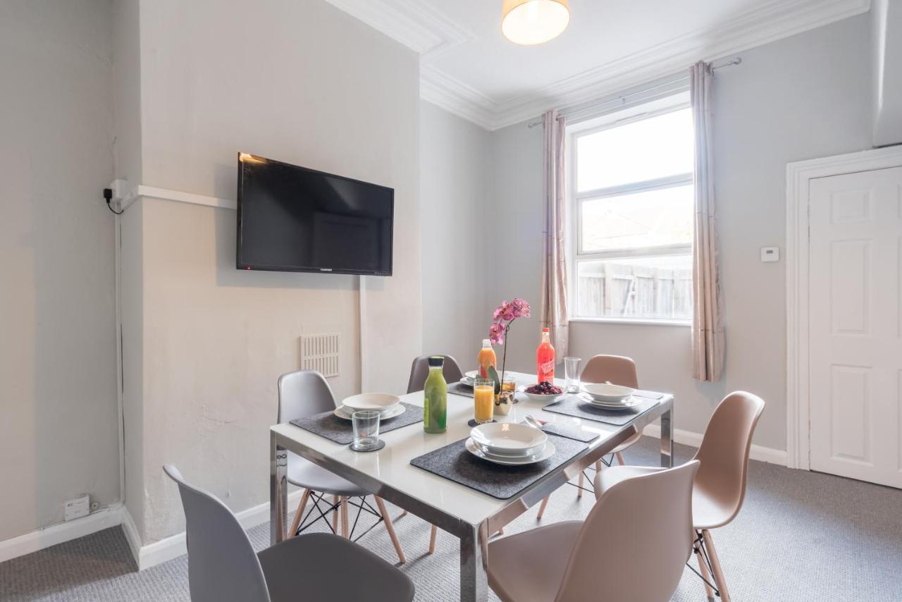 3 Bedroom Saks - 2 Living Area House In Newland Ave Hull Kingston upon Hull Exteriér fotografie