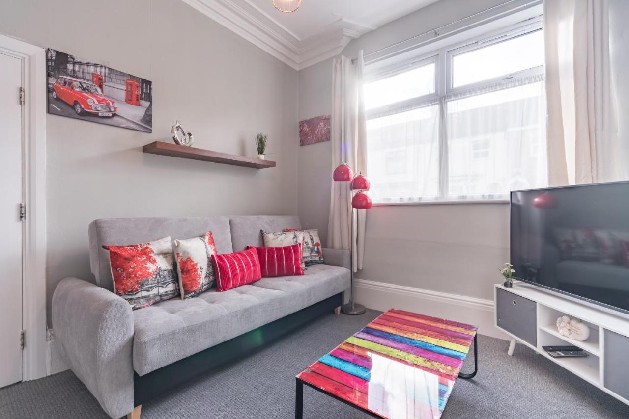 3 Bedroom Saks - 2 Living Area House In Newland Ave Hull Kingston upon Hull Exteriér fotografie