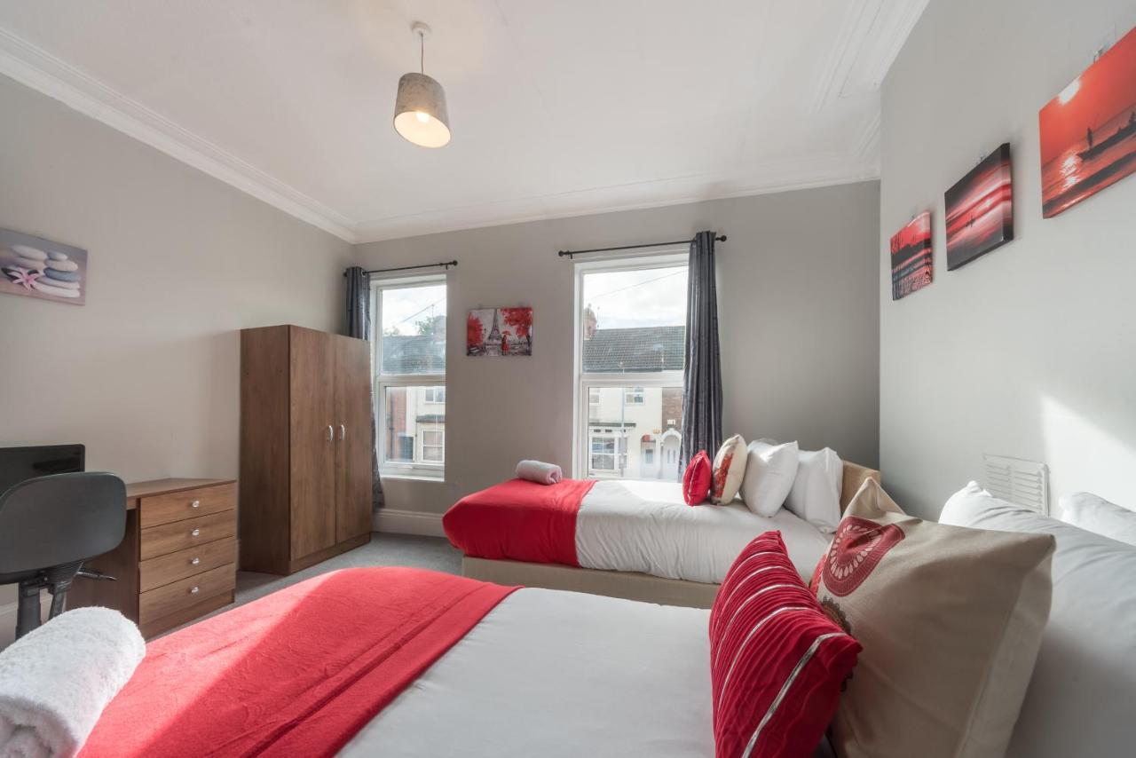 3 Bedroom Saks - 2 Living Area House In Newland Ave Hull Kingston upon Hull Exteriér fotografie