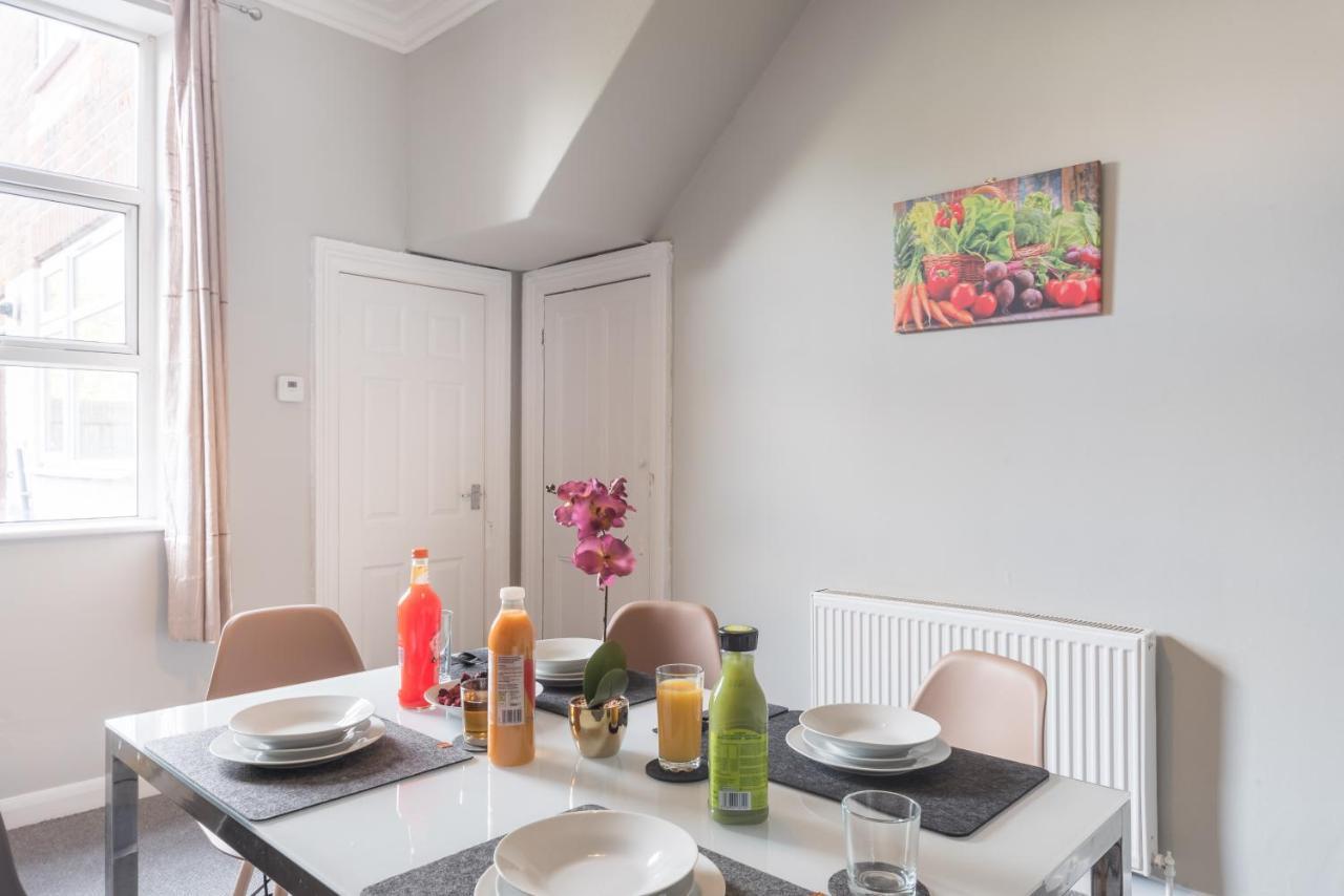 3 Bedroom Saks - 2 Living Area House In Newland Ave Hull Kingston upon Hull Exteriér fotografie