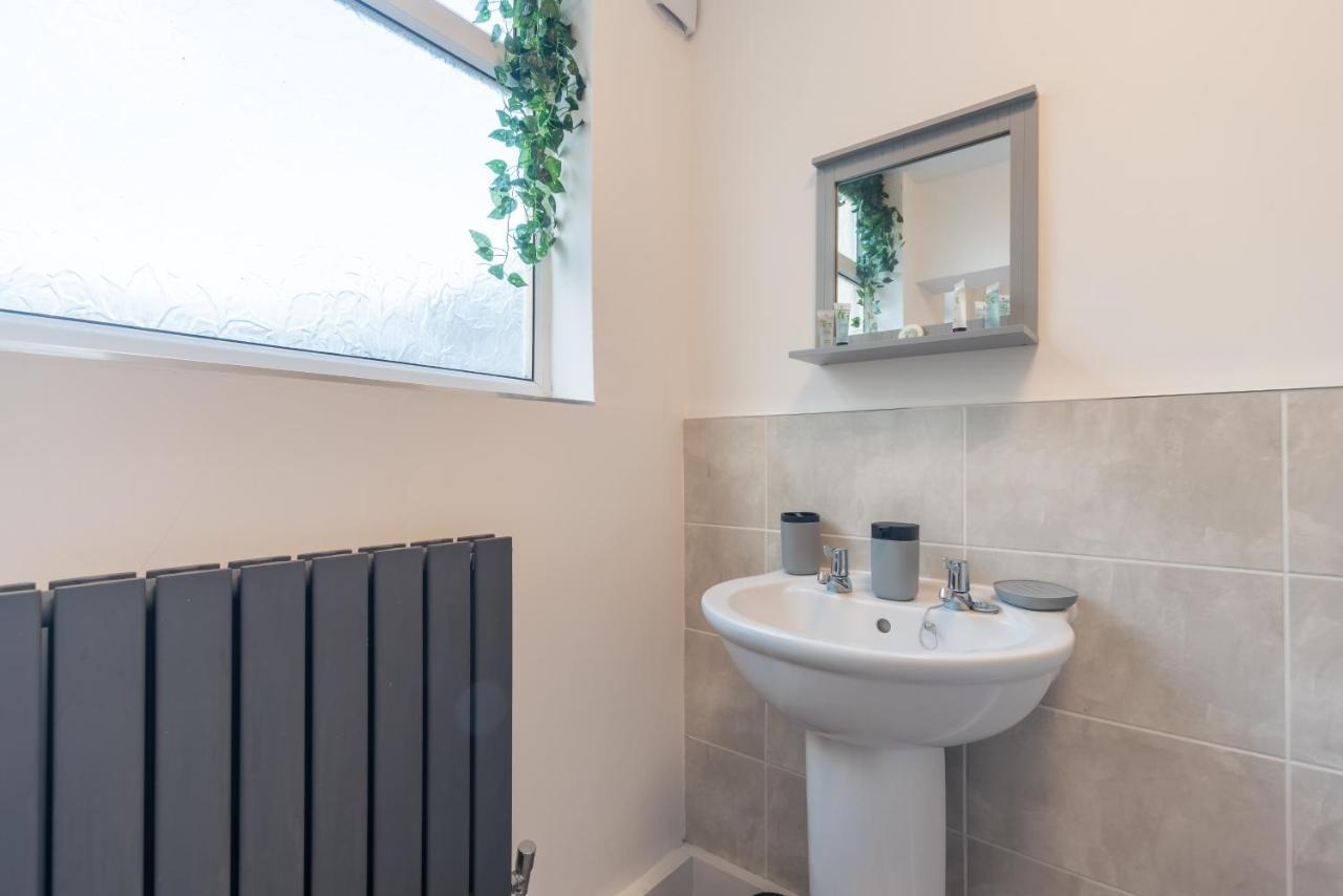 3 Bedroom Saks - 2 Living Area House In Newland Ave Hull Kingston upon Hull Exteriér fotografie